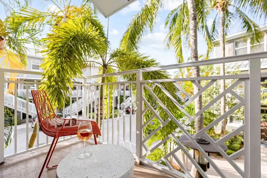 fl ankr th3 2x3 1236sqft patio 1407