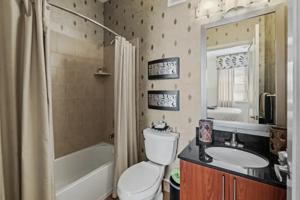 fl ankr wilton manors unit bathroom 2